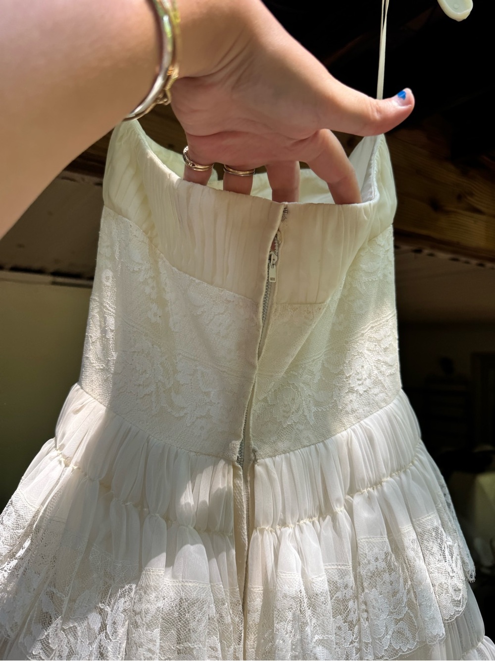 Vintage one of a kind lace wedding dress - Picture 9 of 16
